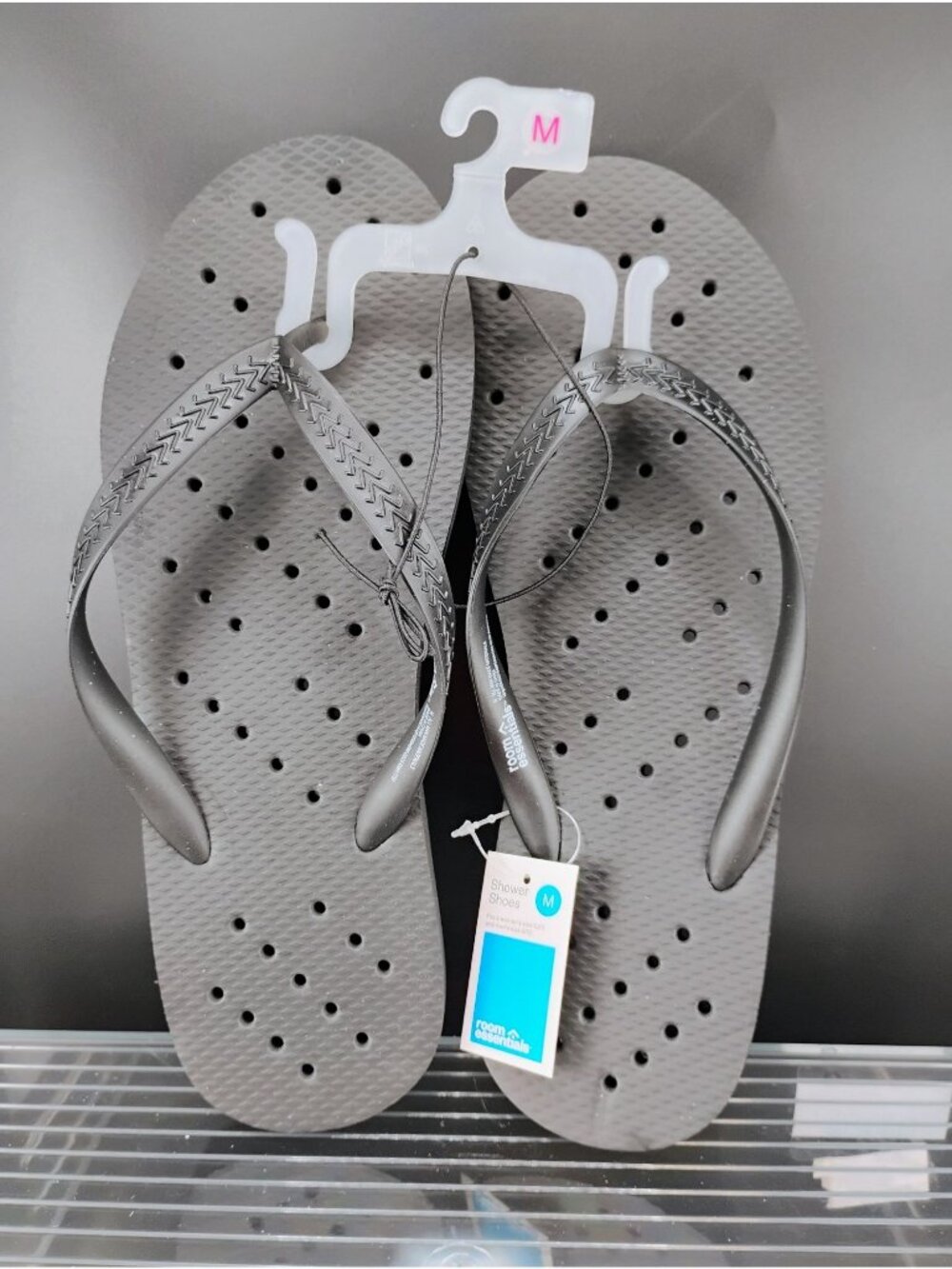 Room Essentials Black Medium Shower Shoes Slip-Resistant Flip Flops